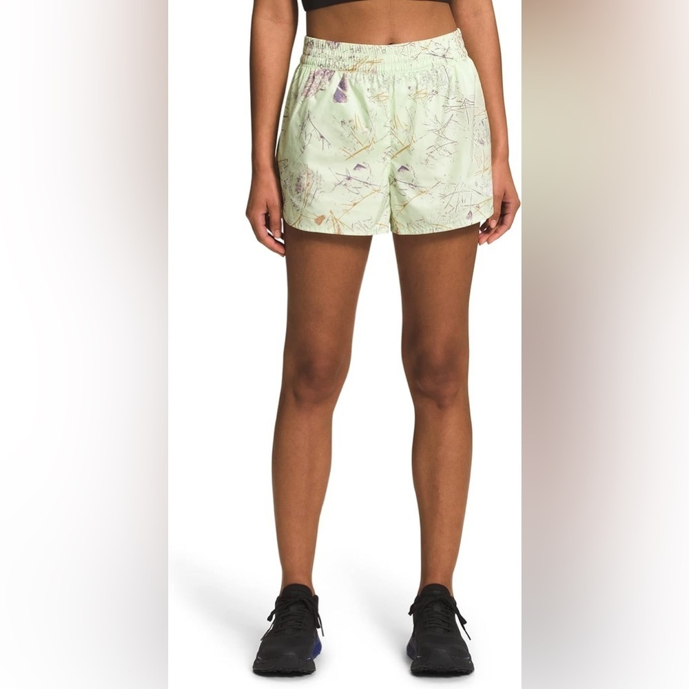 The North Face Women’s Green Limitless Lined Running Short - M